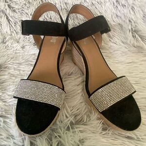 Brash Rhinestone Adorned Toe Toe Wedges